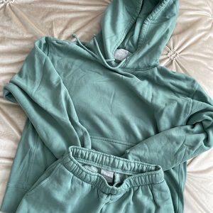 Aritzia ComfyAF Sweatsuit Bundle